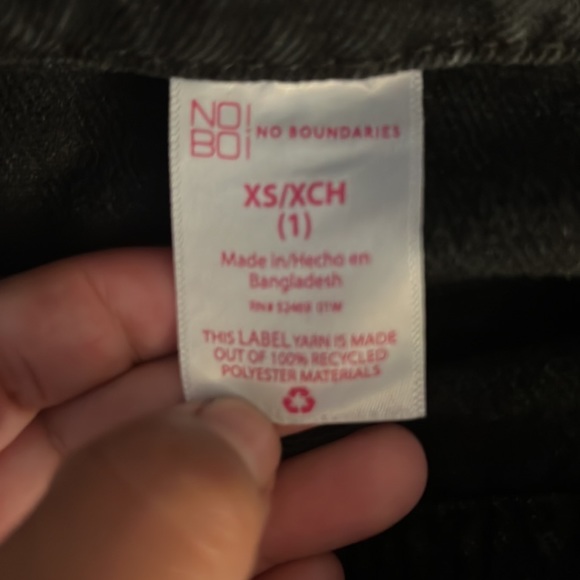 Distressed black denim jacket - Picture 5 of 5